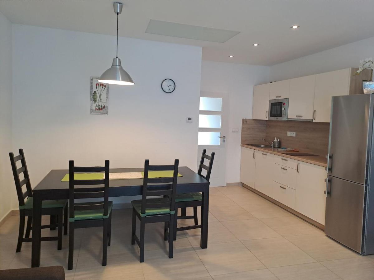 Apartmany U Zamecku Hlohovec Eksteriør billede